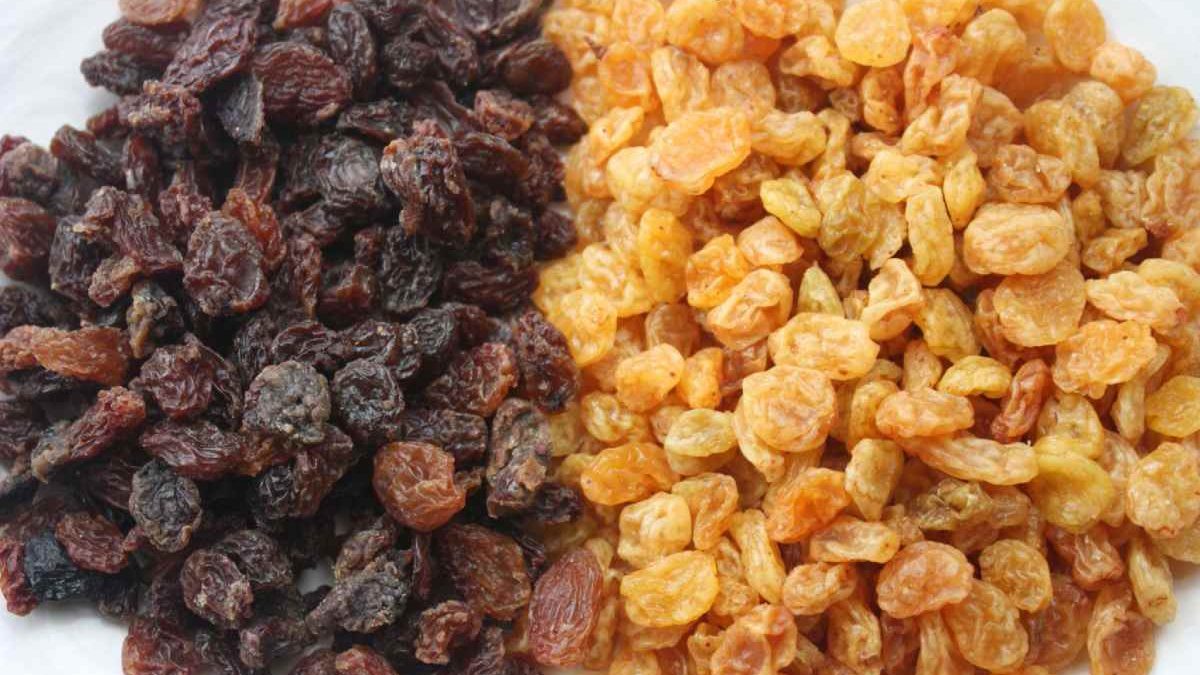 Wellhealthorganic.Com: How-Raisins-Can-Help-In-Weight-Gain