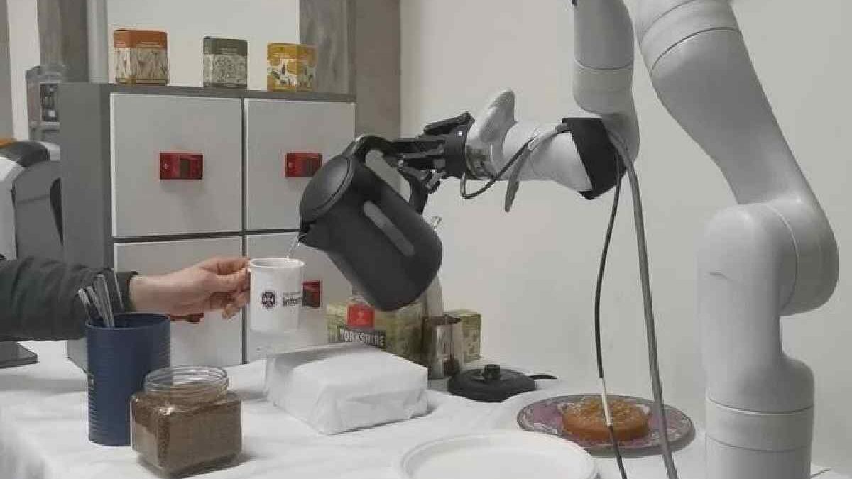 A New Method of Self-Monitoring Robotic Learning